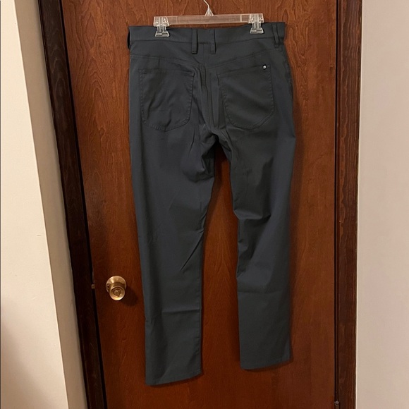 Travis Mathew Gray Golf Pants 34x32 - Picture 2 of 4